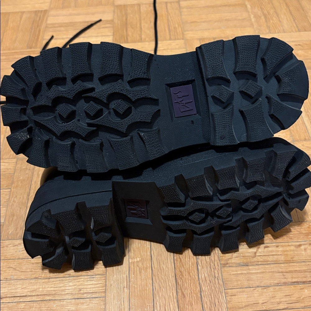 Eytys Black Leather Lace-Up Square-Toe Combat Boots - Picture 6 of 16